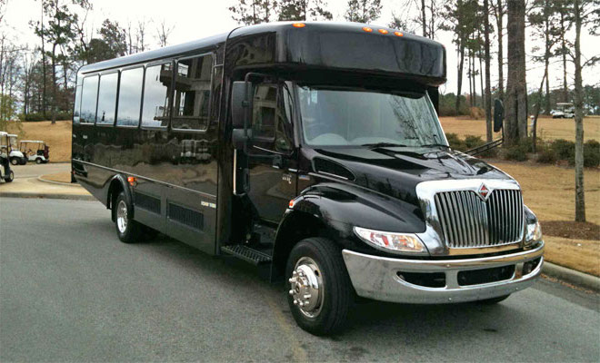 Advantages of Renting a Limo Party Bus in Long Island, New York