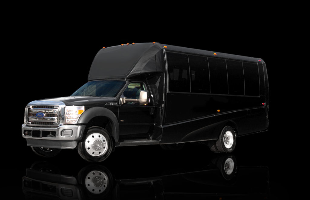 Advantages of Renting a Limo Party Bus in Long Island, New York